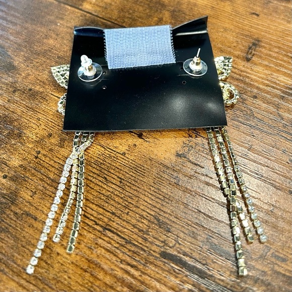 NWT nOir Iridescent Crystal Butterfly Clear Rhinestone Dangle Statement Earrings - Picture 4 of 5